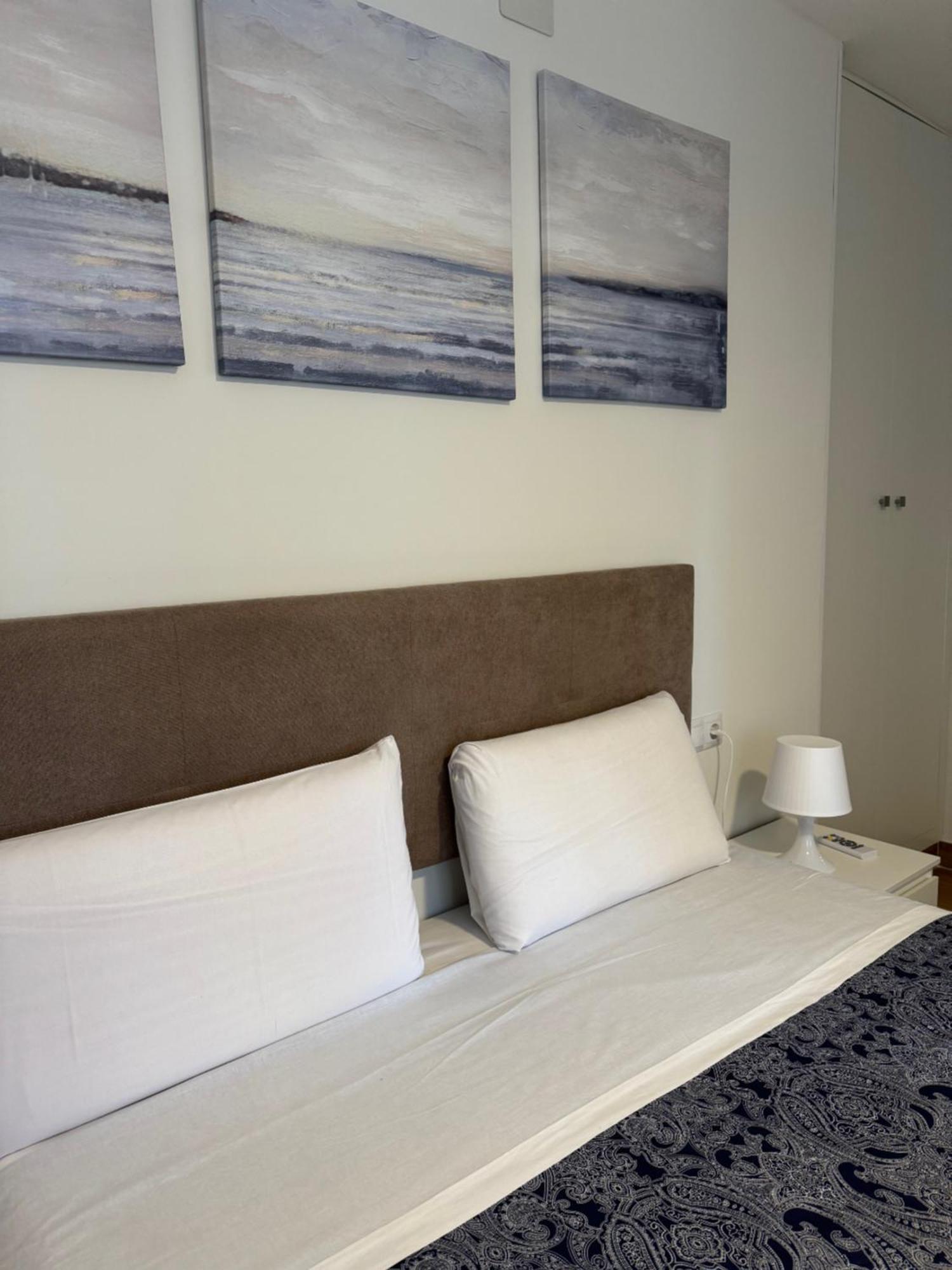 Mediterranean Malagueta Suite Málaga Exterior foto